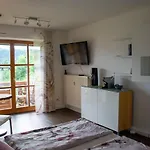 Geschmackvolles Am Donauradweg 아파트 *